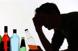 Xử lý nghiêm hành vi pha chế rượu bằng cồn methanol