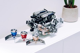 Ly cà phê giá 1,4 triệu đồng của Bugatti