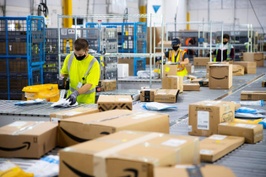 Nhân viên Amazon hỗn loạn, suy sụp, phẫn nộ vì biết tin sa thải hàng loạt qua báo chí chứ không phải nguồn tin nội bộ