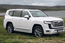 ‘Xe chủ tịch’ Toyota Land Cruiser vẫn thua 1 cái tên trong danh sách xe nồi đồng cối đá nhất thế giới
