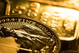 Giá vàng tiếp tục trượt dốc, quỹ SPDR Gold Trust không ngừng bán ra