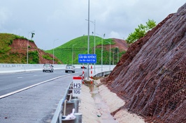 Hàng trăm vị trí trên cao tốc Vân Đồn - Tiên Yên bị mất cắp cáp ngầm