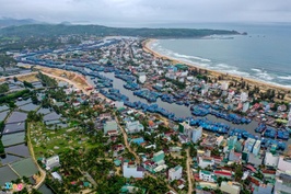 Vẻ đẹp thơ mộng ở làng chài ven biển Bình Định