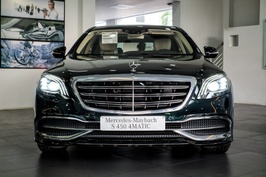 Vợ chủ tịch công ty phân phối Mercedes muốn mua 6 triệu cổ phiếu