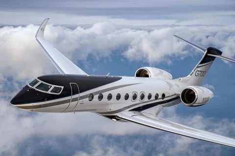 Số liệu gây sốc về máy bay G700 của hai tỷ phú giàu nhất thế giới