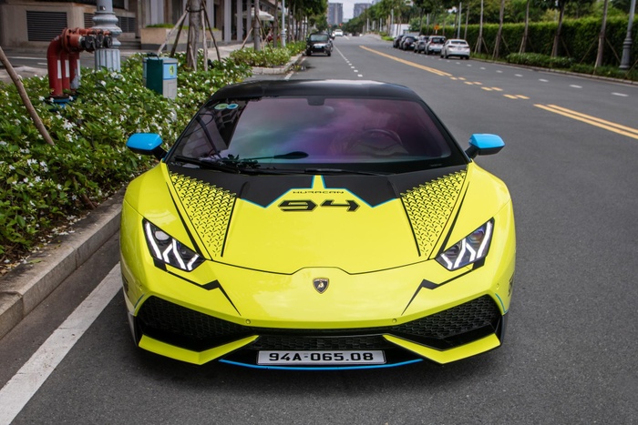 Lamborghini Huracan được làm mới theo phong cách xe đua tại TP.HCM