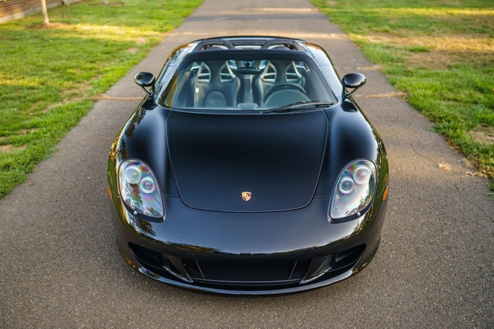Chiếc Porsche Carrera GT 17 năm tuổi có giá dự kiến 1,4 triệu USD Chiếc Porsche Carrera GT 17 năm tuổi có giá dự kiến 1,4 triệu USD