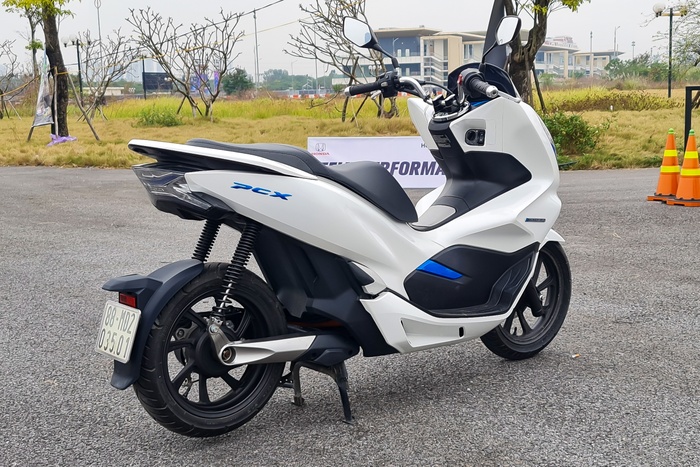 Honda ra mắt bộ 3 xe điện PCX Electric UBe UGo cho năm 2023